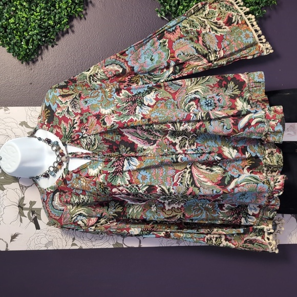 Umgee Floral Wide Sleeve Pom Pom Top - Picture 4 of 5